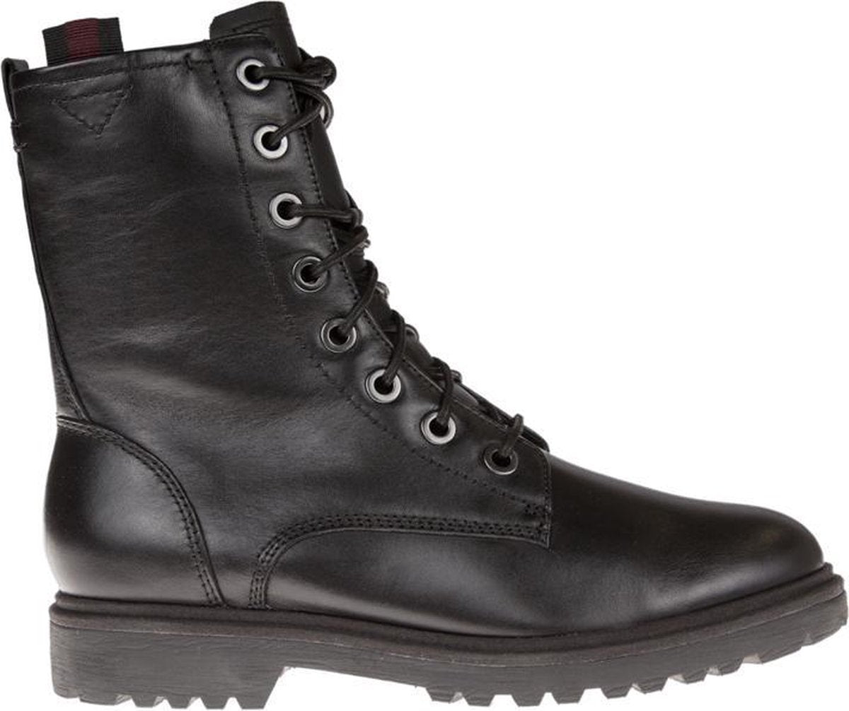Tamaris 25214 zwarte halfhoge veterschoen maat 39