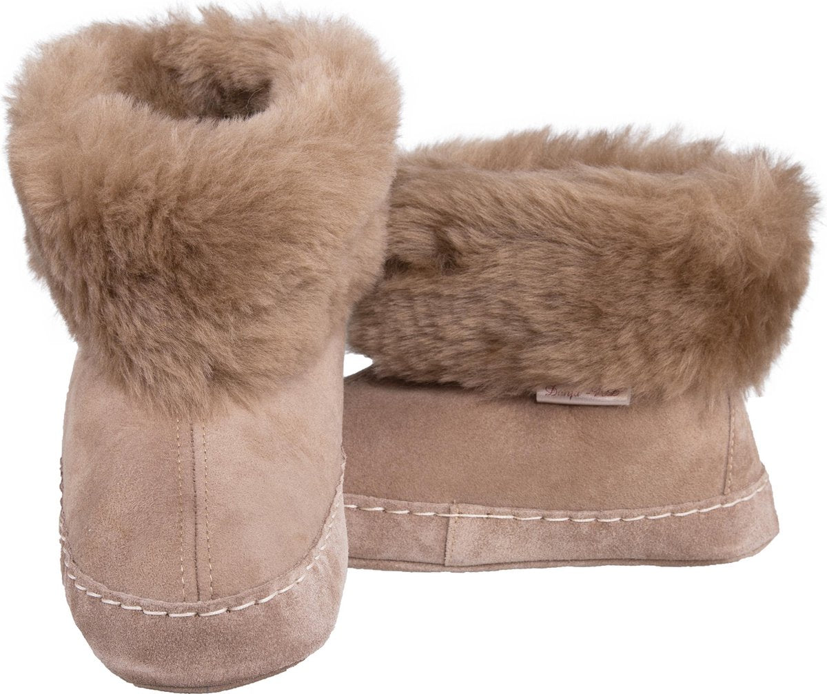 Donja HD schapenvacht pantoffels  met leder zool maat 40