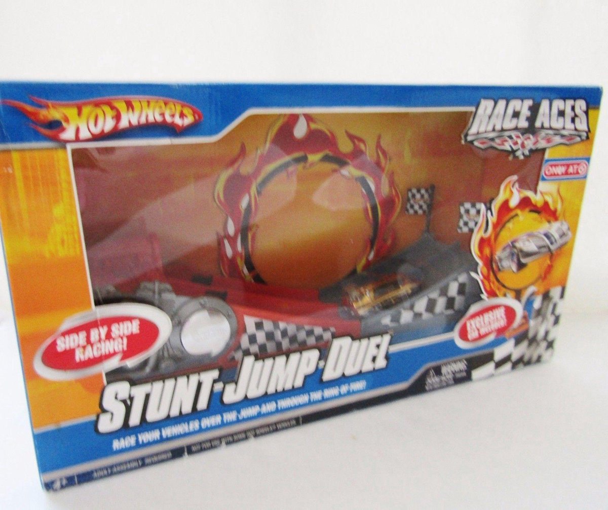 Hot Wheels - Race Aces Stunt Jump Duel Speelset