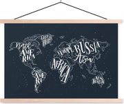 Schoolplaat - Wereldkaart - Zwart - Wit - Letters - 60x40 cm - Blanke latten