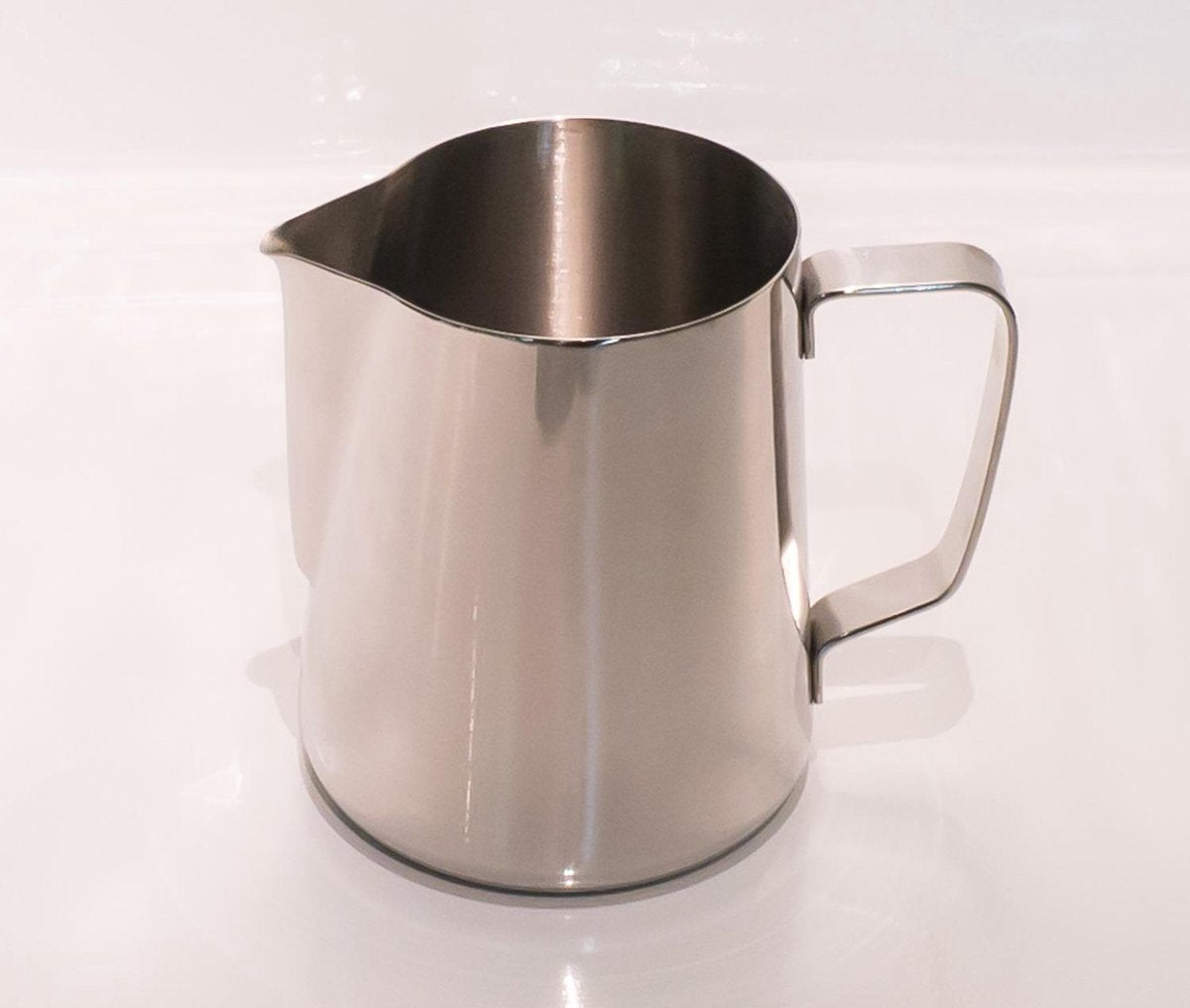 Bellezza Melkkan Klassieke stijl - Melkkan - 600 ml - Latte Art - Voor Cappuccino en Latte Macchiato