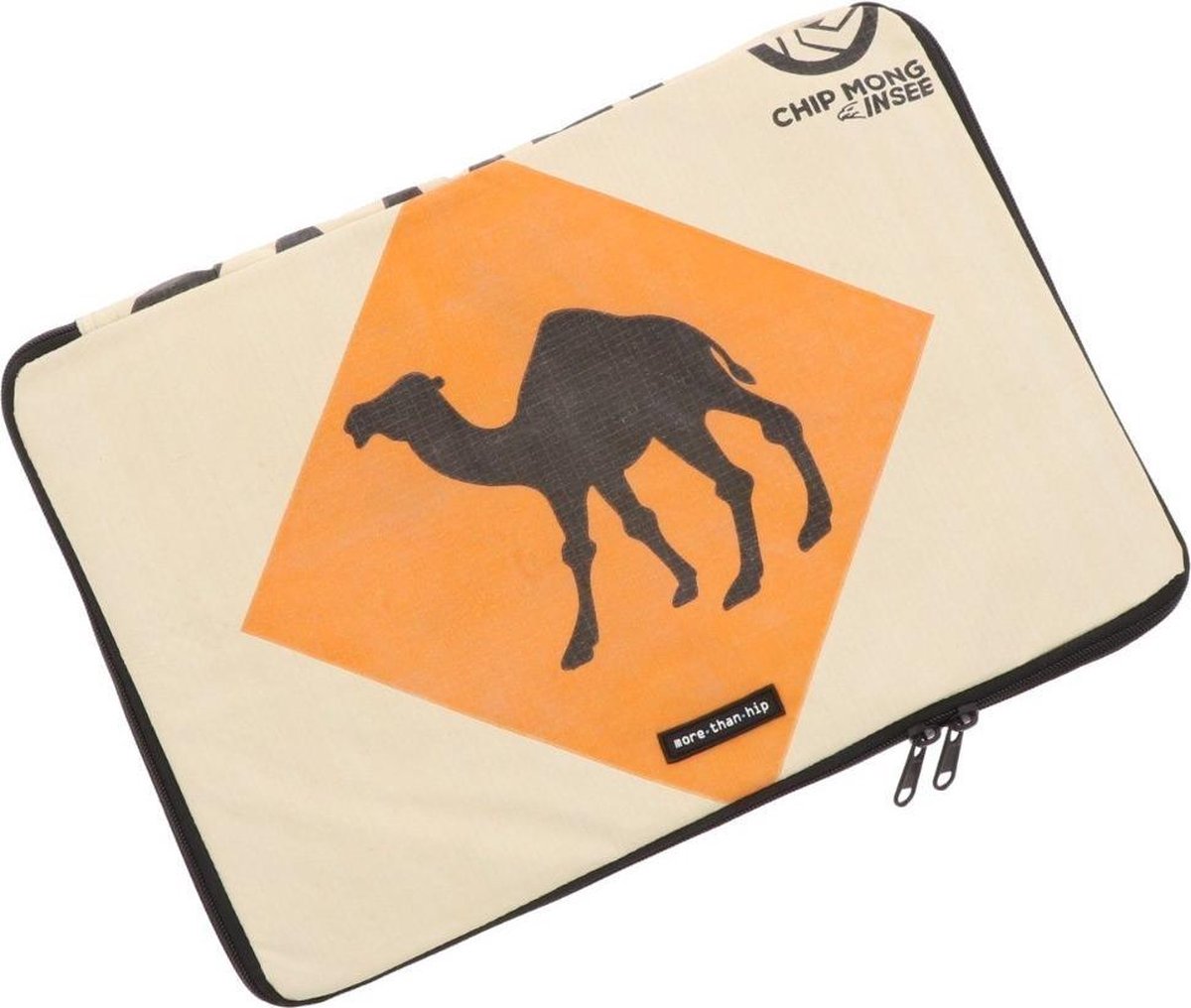 15 inch laptophoes van gerecyclede cementzakken - Manoa - kameel