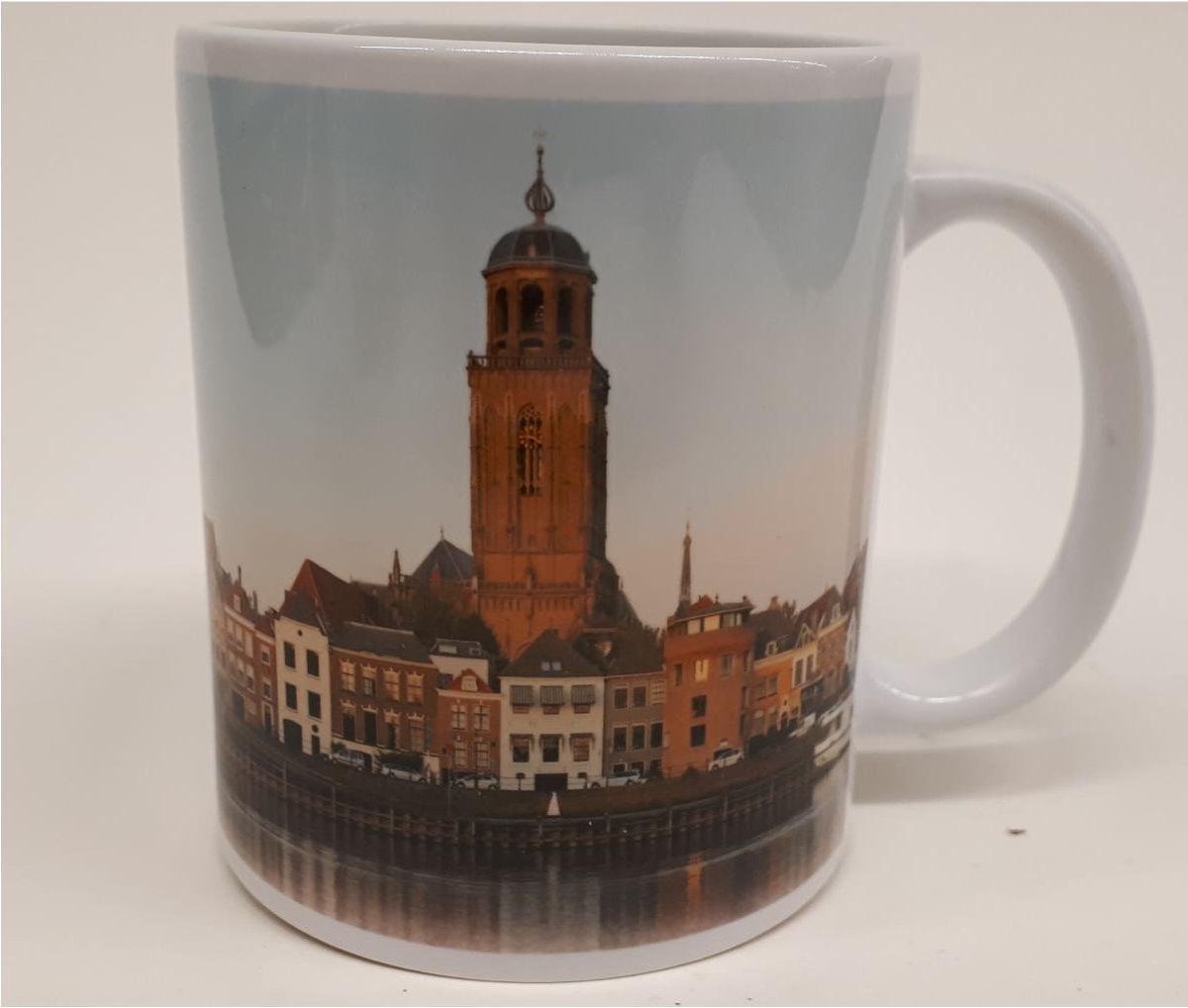 Deventer mok met afbeelding van de skyline en Lebuinustoren