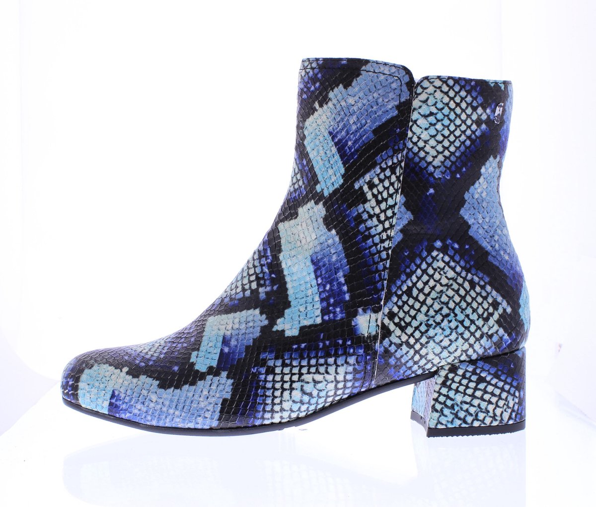 Verhulst Lisa laarsje wijdte H 8440 - 69 - 78_3002 Blauw python maat 7