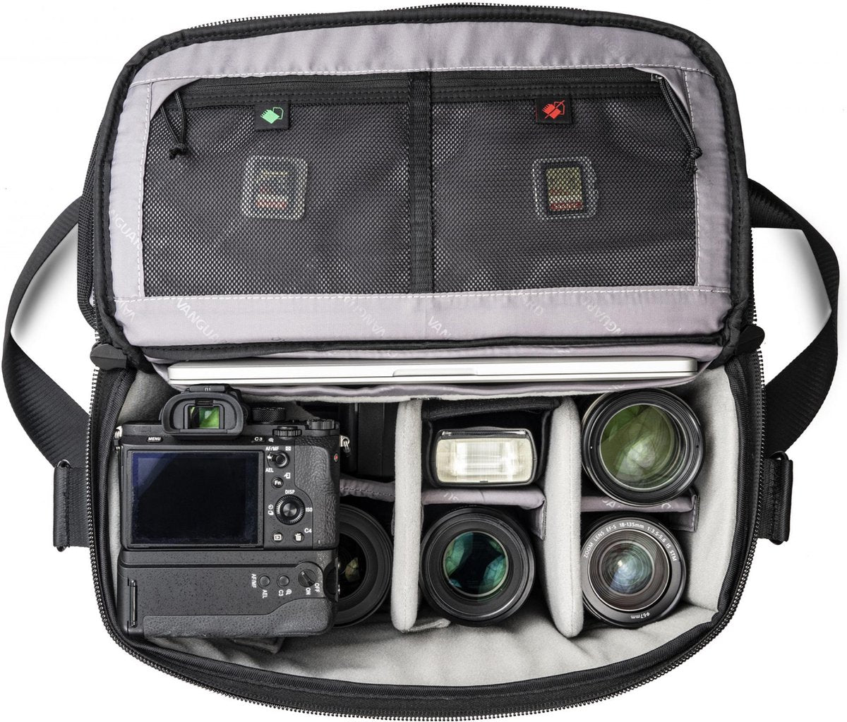 Vanguard VEO SELECT 36S Camera Schoudertas ( 40 x 25 x 28 cm ) Zwart