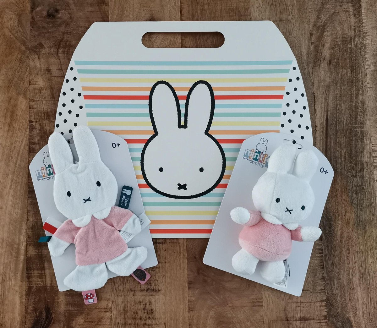 Nijntje Cadeauset Roze - Meisje - Kraamcadeau - Geboorte - Nijntje Miffy - Rammelaar - Knisperdoekje - Baby
