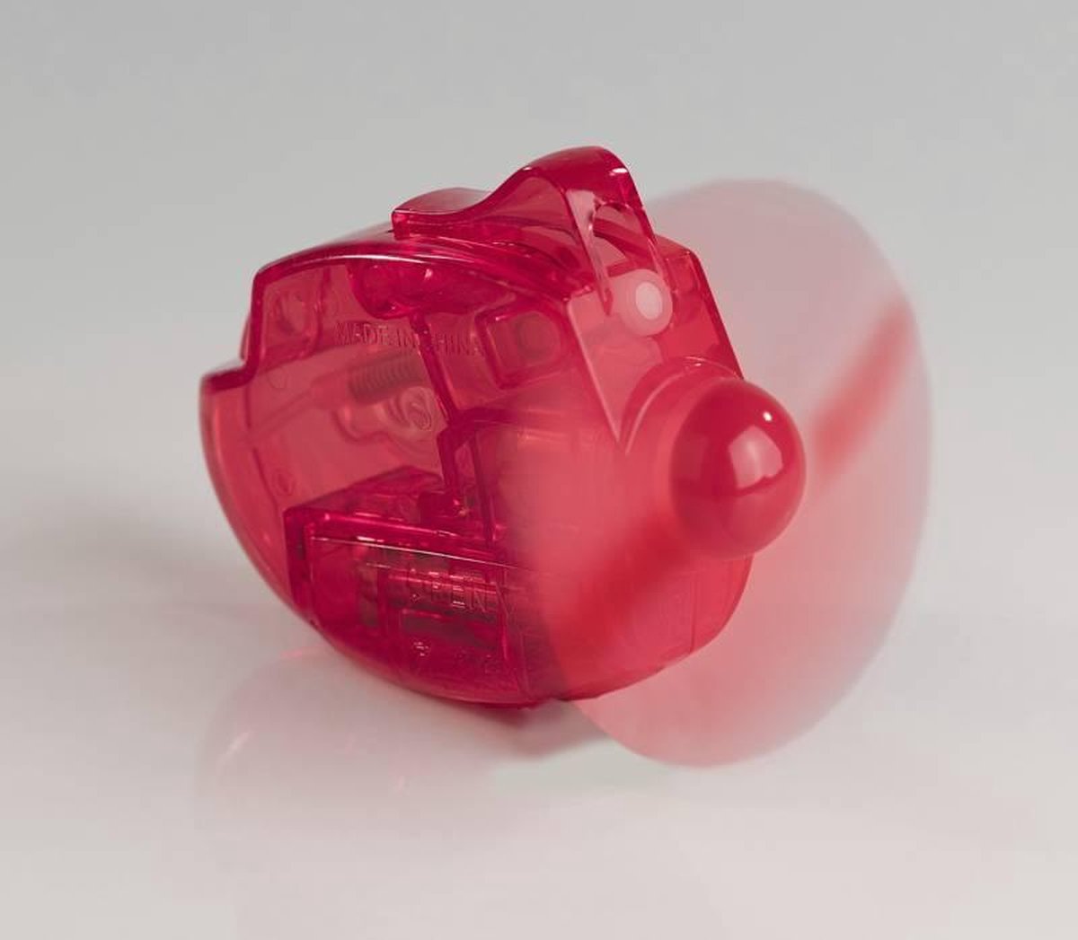 HyCell Ventilator met sproeifunctie rood 106 x 80 x 27 mm