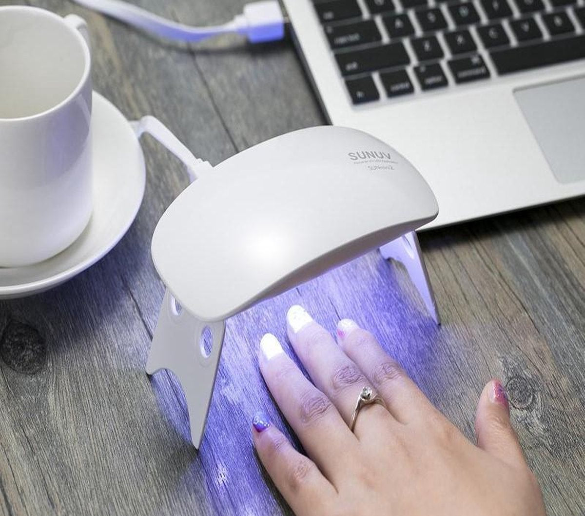Nagellak Droger SUNmini D2H - Professioneel & Compact - LED verlichting 6W - Gellak - Nagellak Lamp - Nagelverzorging - USB - Nagellak Droger - Nagellak Lamp - Wit