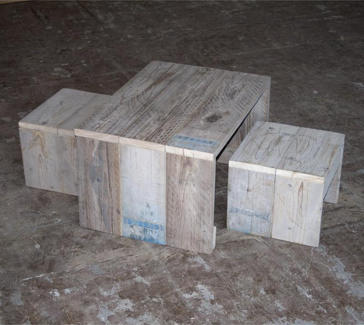 Steigerhouten Kinderset: Kindertafel met 2 Krukken