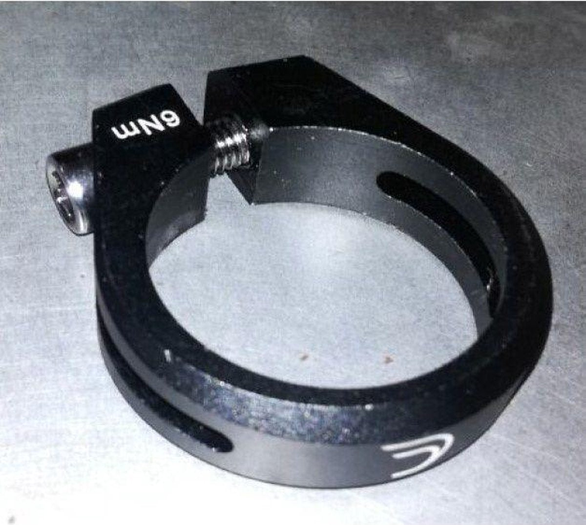 Dedacciai zadelpenklem voor Vertigine en DR24 frame