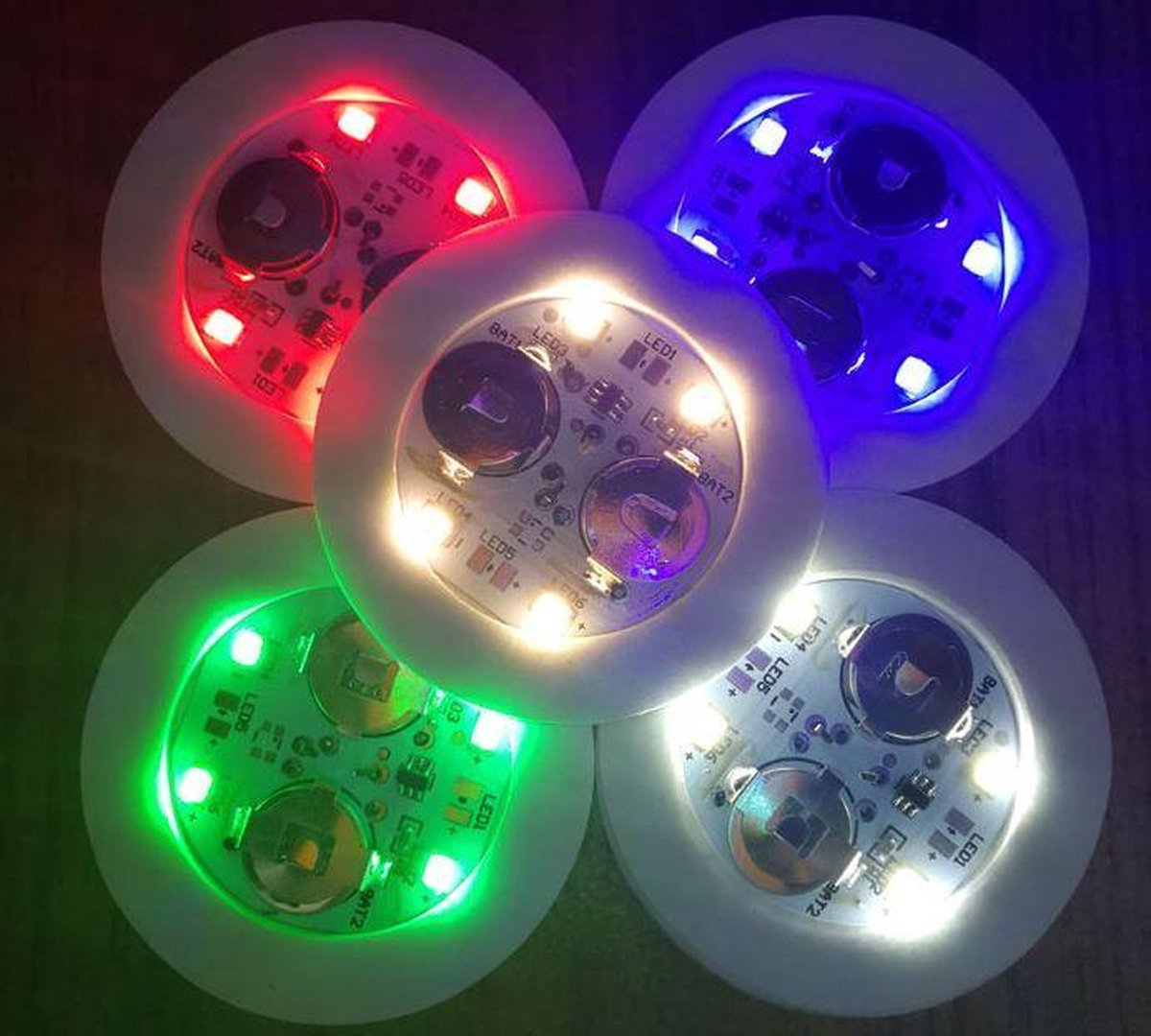 5 stuks - 5 cm Ø - RGB 7 kleuren - Led onderzetter - Lichtgevende onderzetters - led glas - Giveaway - Gadget - Tafel Decoratie - Led Stickers - led glazen - glas verlichting - glass light