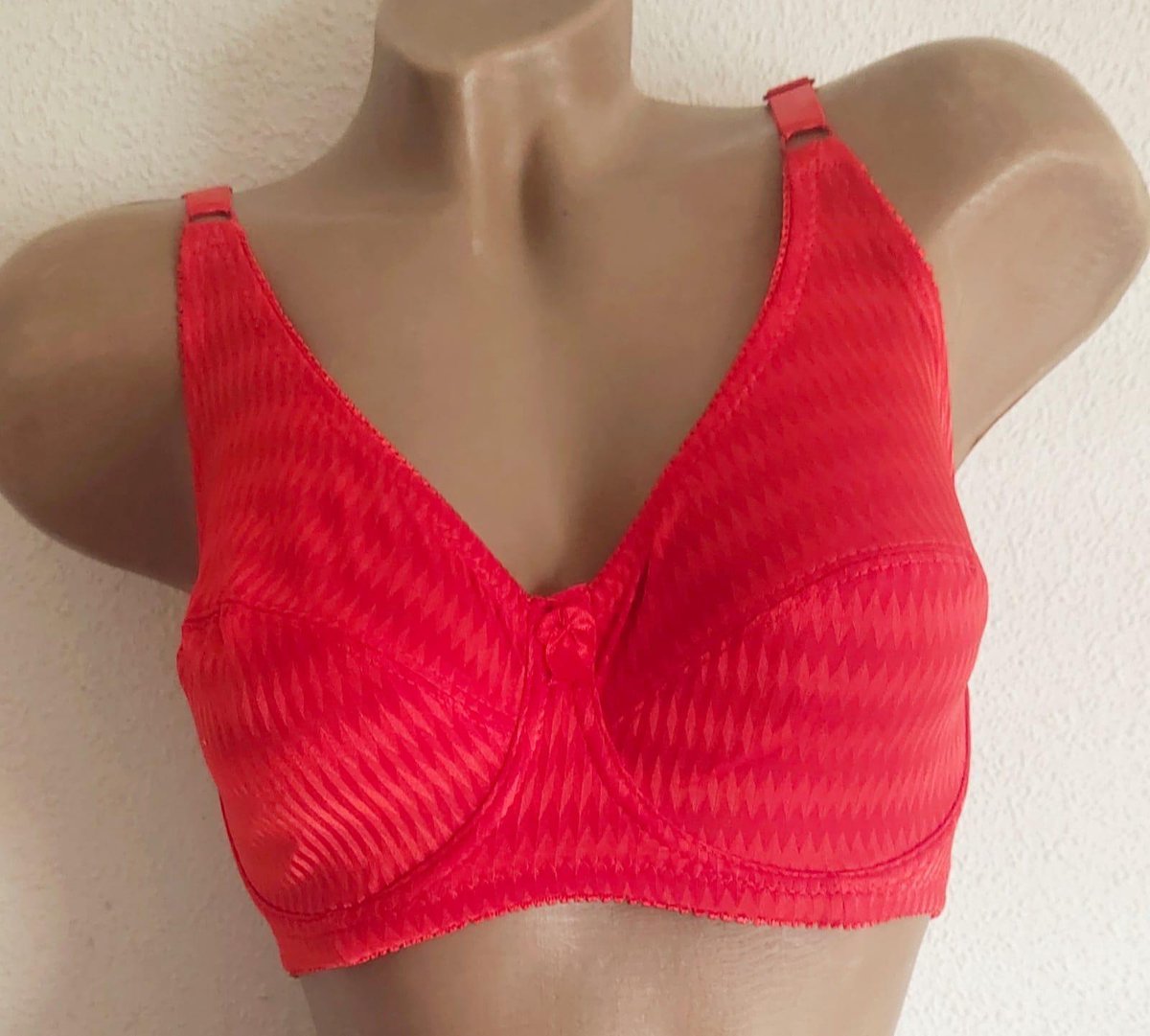 Dames niet voorgevormde beugel BH 90C rood