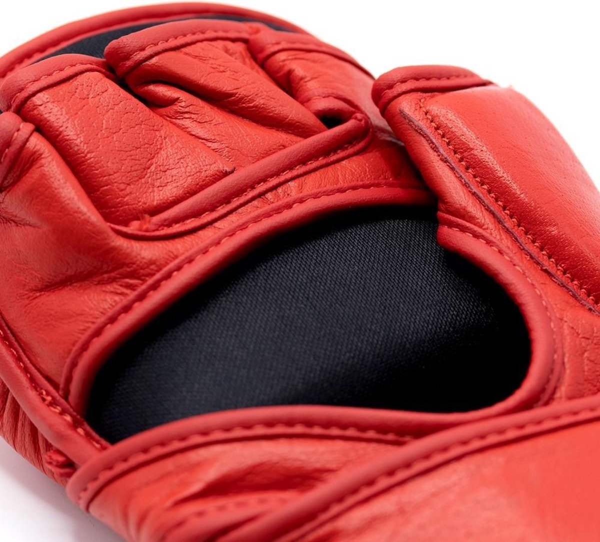 FORZA GESLOTEN MMA HANDSCHOENEN - LEER - ROOD