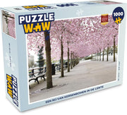 Puzzel 1000 stukjes volwassenen Lente 1000 stukjes - Een rij van kersenbomen in de lente  - PuzzleWow heeft +100000 puzzels