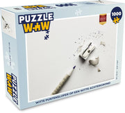 Puzzel 1000 stukjes volwassenen Puntenslijper 1000 stukjes - Witte puntenslijper op een witte achtergrond  - PuzzleWow heeft +100000 puzzels