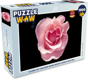 Puzzel 1000 stukjes volwassenen Roze roos 1000 stukjes - Close-up van een roze roos vanaf boven  - PuzzleWow heeft +100000 puzzels