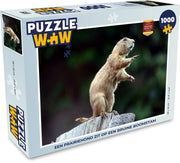 Puzzel 1000 stukjes volwassenen Prairiehonden 1000 stukjes - Een Prairiehond zit op een bruine boomstam  - PuzzleWow heeft +100000 puzzels