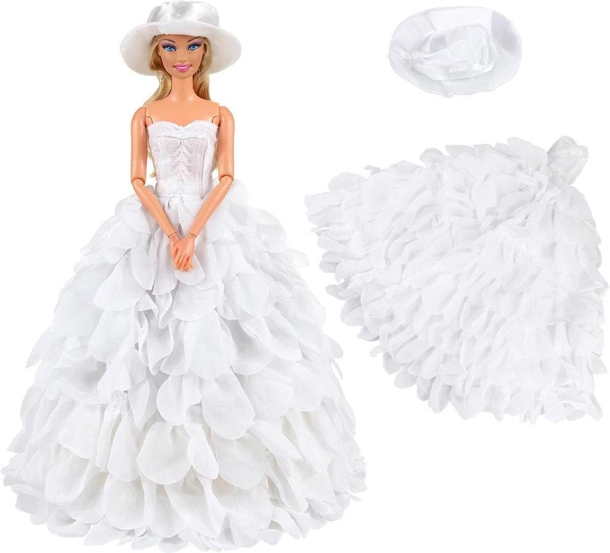 Witte lange jurk met hoed voor modepop