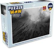 Puzzel - Puzzel 1000 stukjes volwassenen - Close-up van de krater van de Bromo-vulkaan in Bromo Tengger Semeru in zwart-wit - Legpuzzel