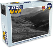 Puzzel 1000 stukjes volwassenen Uitsneden Indonesie 1000 stukjes - Rijstvelden op Bali in Indonesië - zwart wit  - PuzzleWow heeft +100000 puzzels