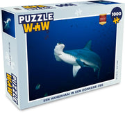 Puzzel 1000 stukjes volwassenen Hamerhaai 1000 stukjes - Een hamerhaai in een donkere zee PuzzleWow heeft +100000 puzzels