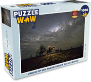 Puzzel 1000 stukjes volwassenen Paarden  1000 stukjes - Vrouw op een paard onder de Melkweg  - PuzzleWow heeft +100000 puzzels