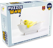 Puzzel 1000 stukjes volwassenen Gele kanarie op witte achtergrond 1000 stukjes - Gele kanarie op witte achtergrond in badkuip  - PuzzleWow heeft +100000 puzzels