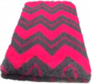2 Stuks - Vetbed - Dierenmat - Dierenkleed - Hondenkleed - ZIG ZAG - Antraciet Fuchsia - Latex Anti Slip - 75 x 50 cm - Machine wasbaar