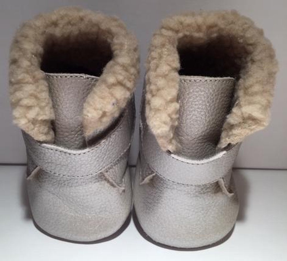 Warme leren babyschoentjes zilver maat S