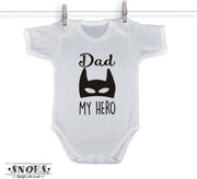 Rompertje Dad Hero - Wit/Zwart - Maat 62/68