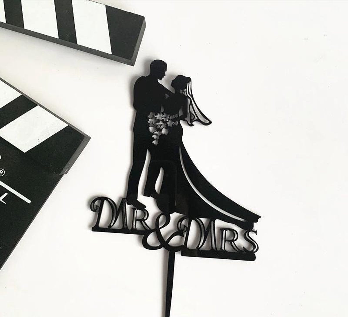 Akyol® Mr & Mrs Taartdecoratie versiering| Taart topper| Cake topper| Huwelijk |Bruiloft | Cadeau voor bruiloft | Cadeau voor trouwen