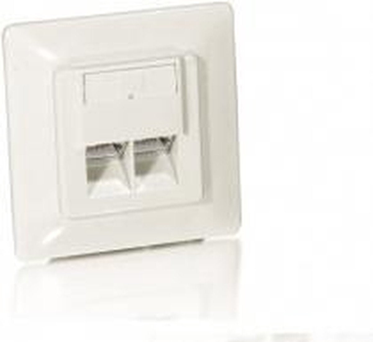 Equip Outlets Flush Mounted Cat.5e