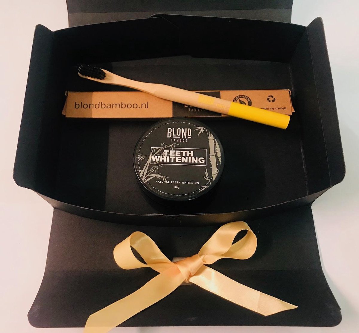 Charcoal whitening tandenborstel Gift set