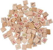 Houten scrabble letters