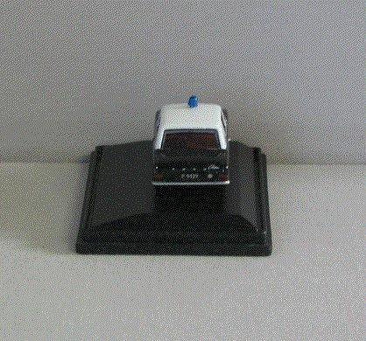 Ford Cortina MkII Bermuda Police - 1:76 - Oxford