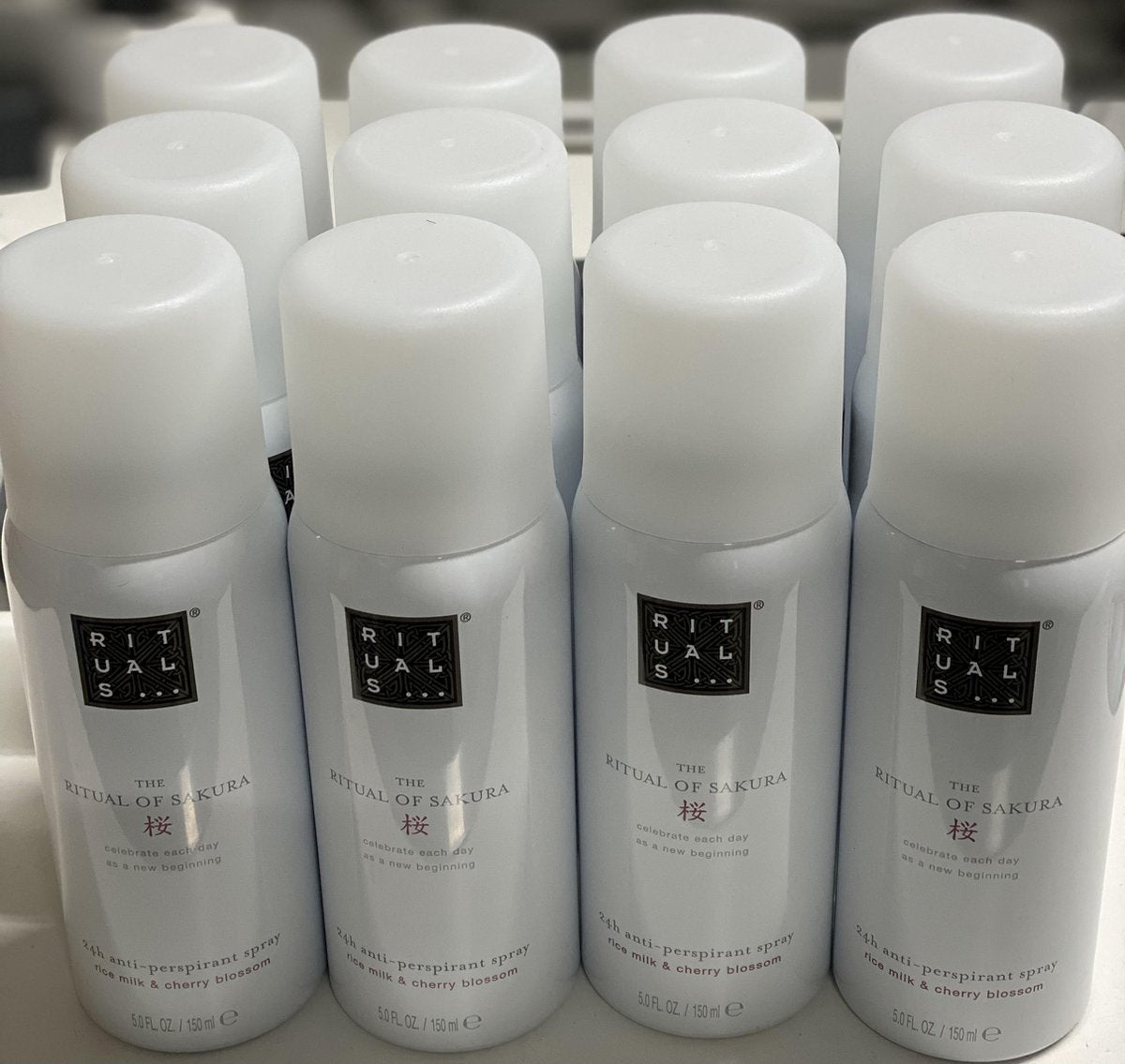 The Ritual of Sakura  24 Uur Anti- Perspirant Spray 150ml LET OP!!!! 12 STUKS x150ml