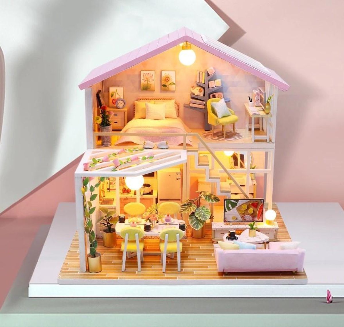 Miniatuur poppenhuis roze bouwpakket