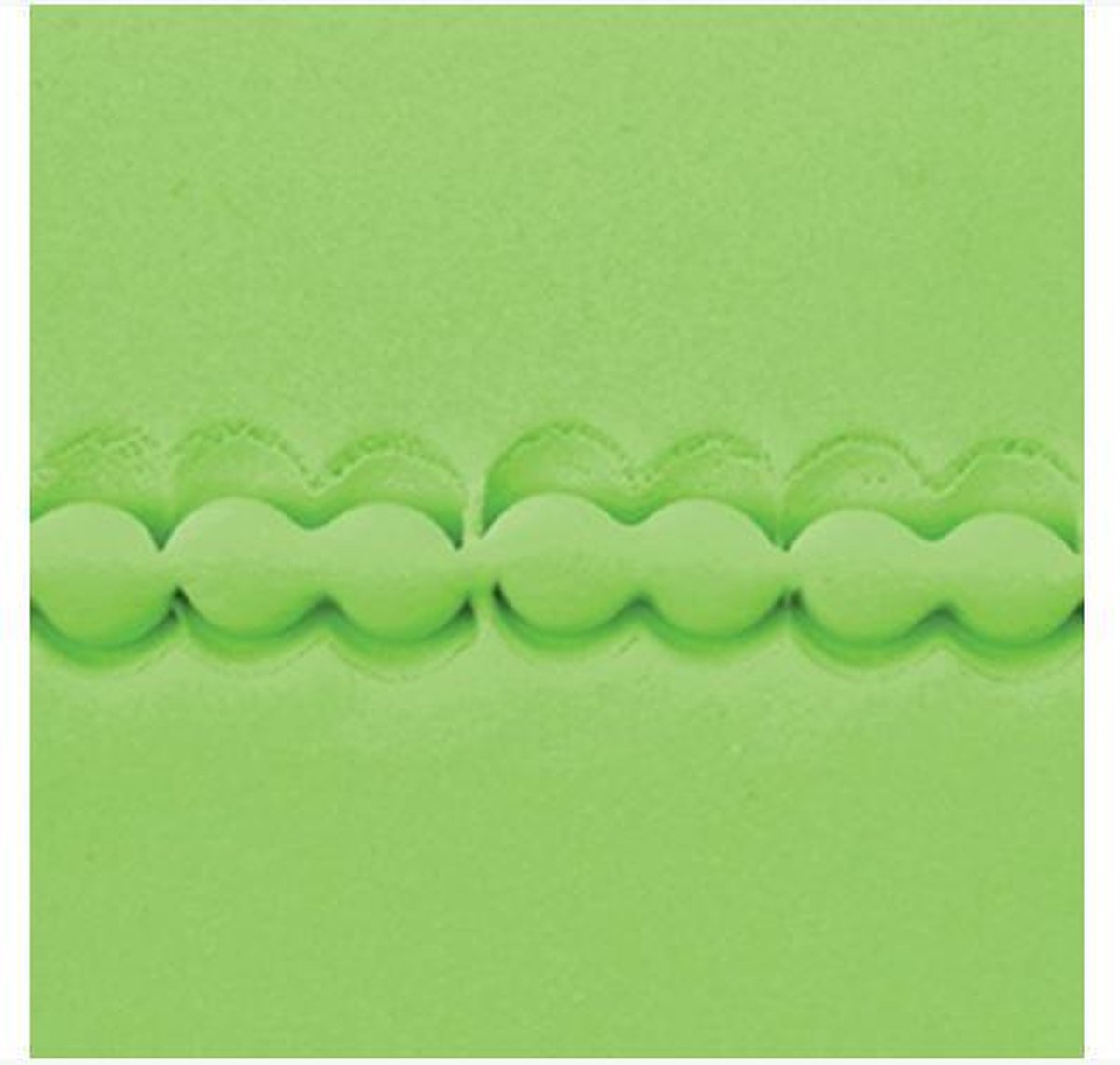 PME Open Scallop Crimper Plain Edge (13mm & 19mm)