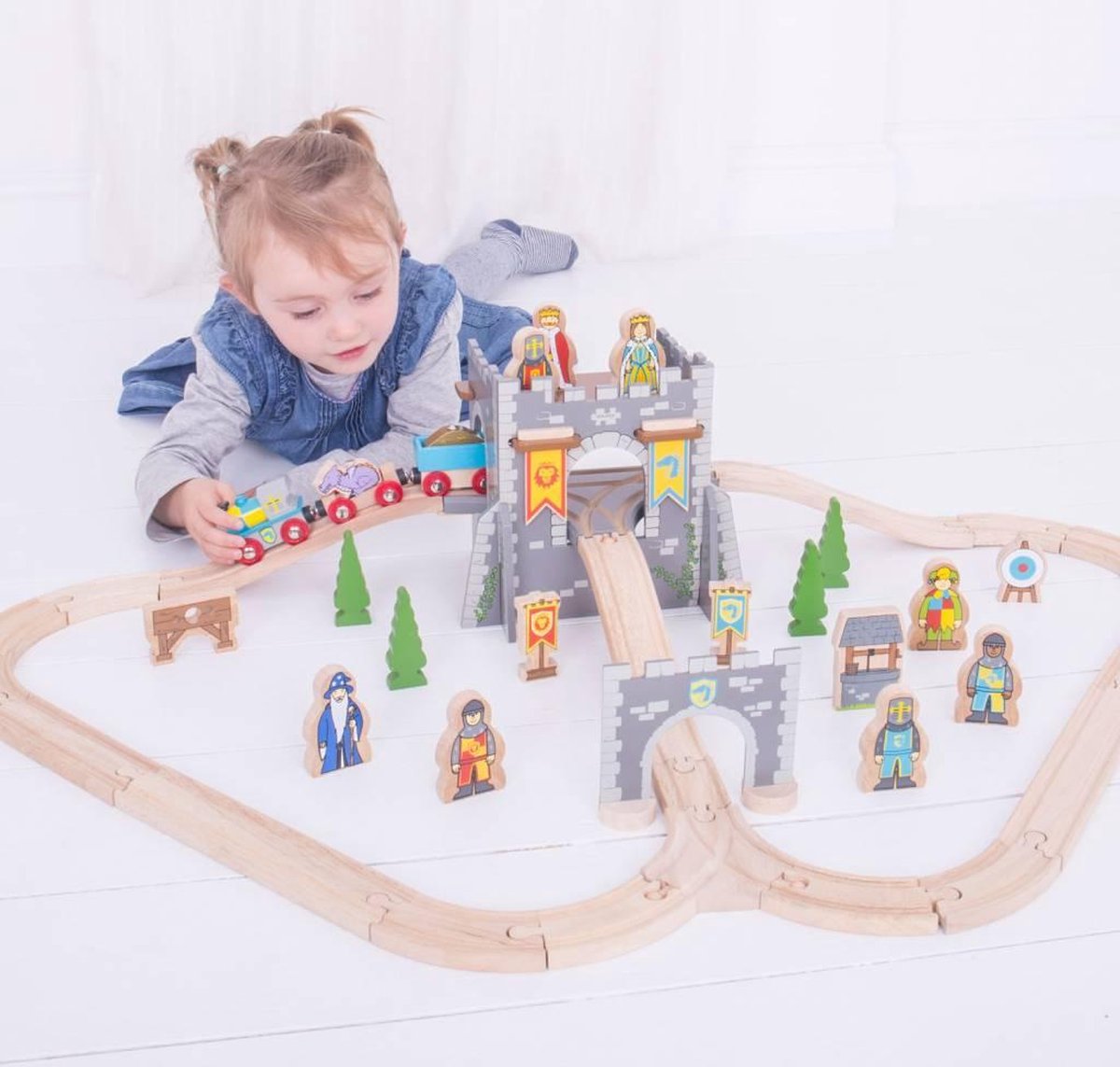 BIGJIGS Treinbaan Hout Middeleeuws kasteel - 46-delig
