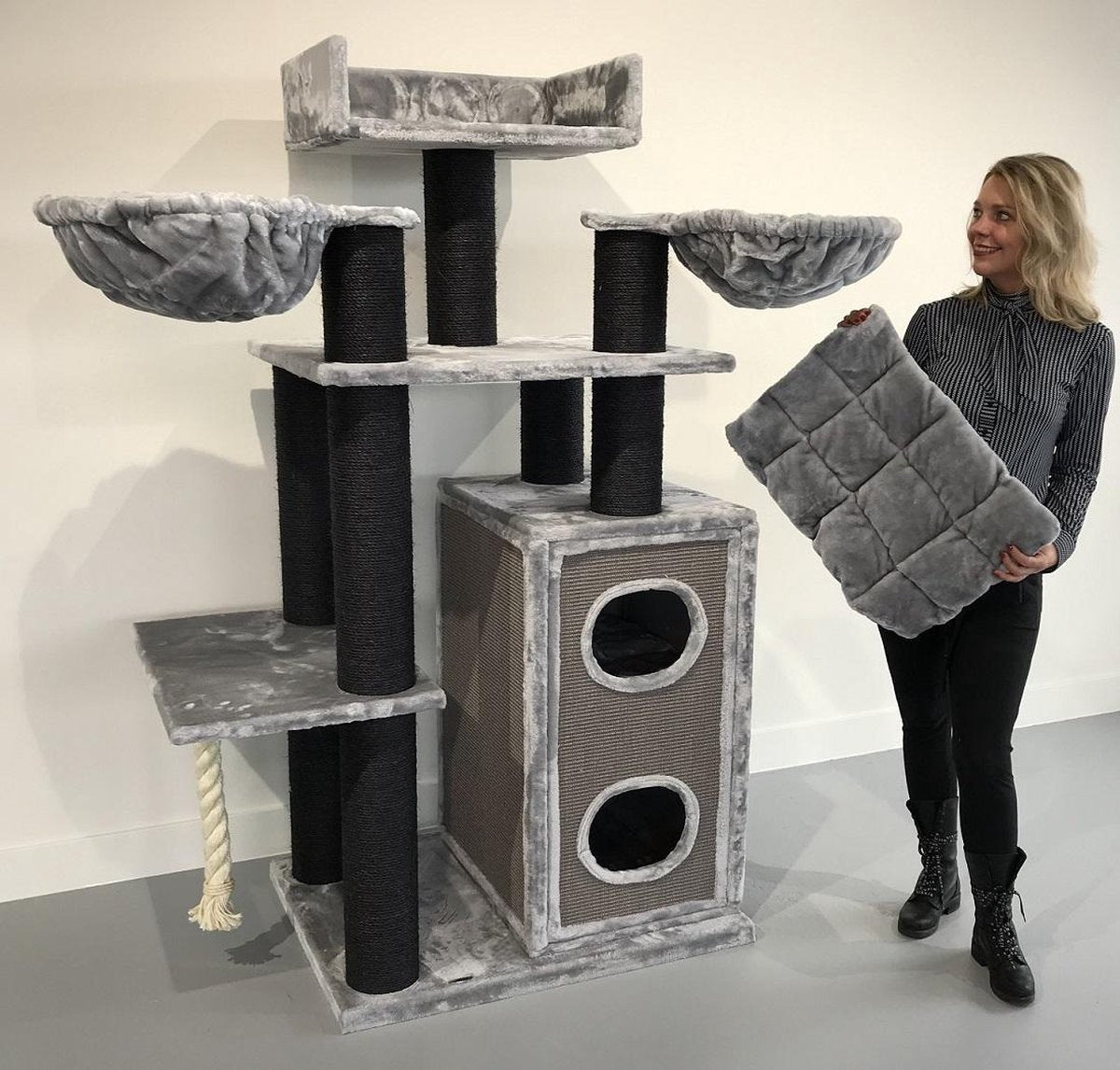 Krabpaal voor grote katten Cat Paradise Blackline Licht Grijs van RHRQuality