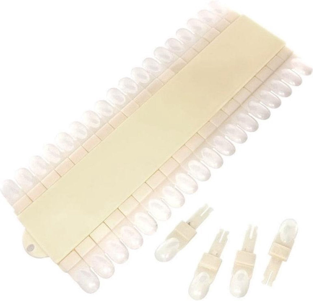 Claresa Stencil Nagelsjabloon Kleurenkaart Tips – 36 Milk