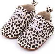 Leren Babyschoenen met Veters en leuke Dalmatiërprint 6-12 maanden