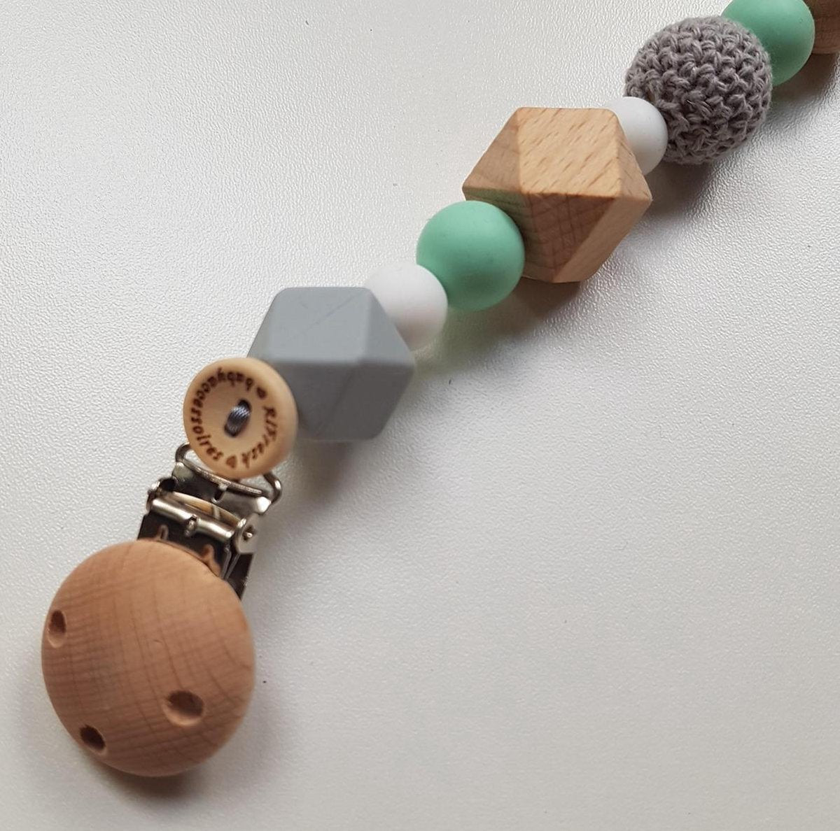 Speenkoord met mint en houten kralen