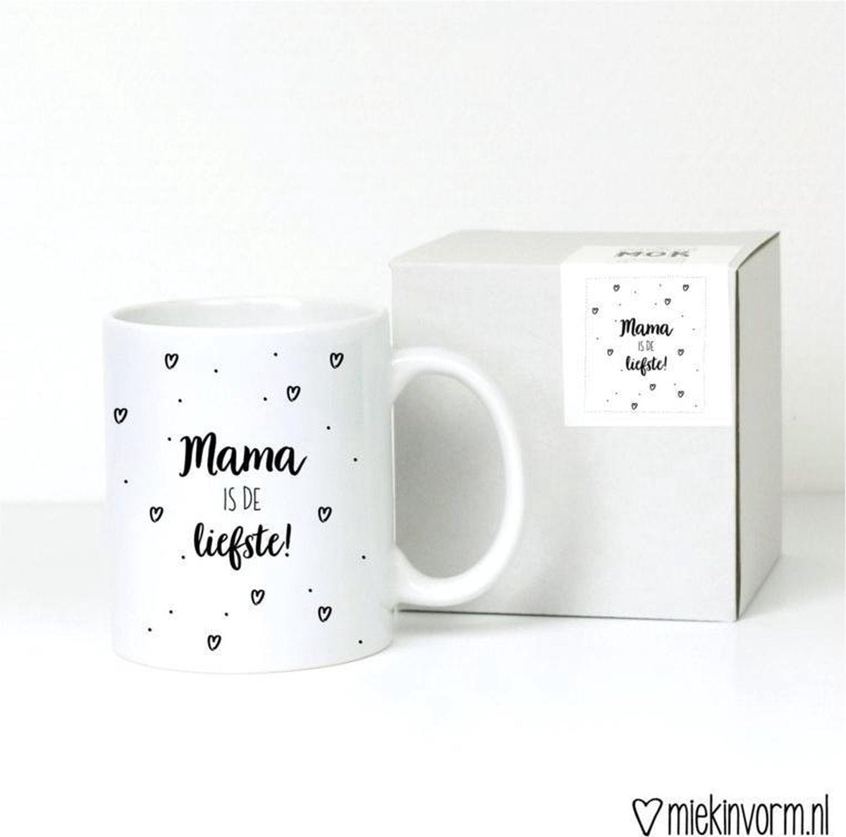 koffietas / theetas met tekst mama is de liefste of mama momentje  . Beker / mok /tas met tekst . In cadeauverpakking