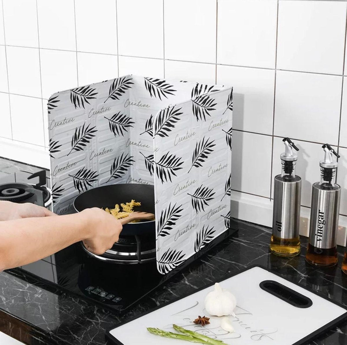 REPUS Witte Veer Aluminium Olie Spatscherm |Spetters | Keuken Spatscherm |Schoon fornuis |Schone kookplaat |Keuken musthave | Achterwand |