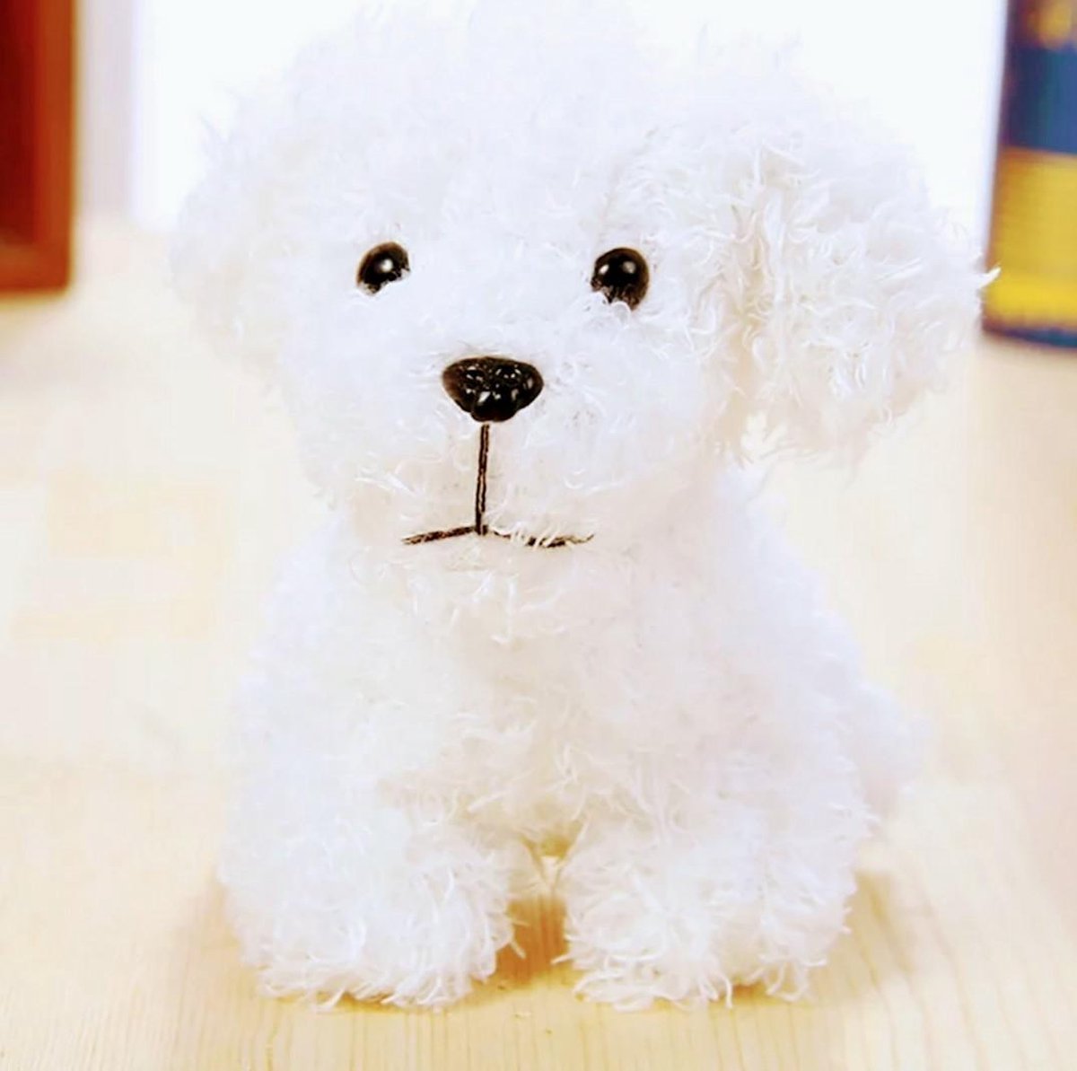 Poedel hond met hanger - kleur wit - ook leuk als cadeau - voor op je schooltas
