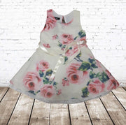 S&C Zachtgele kinderjurk met bloemen - 134/140