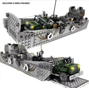 I04 - Amerikaanse LCM3 Landingsvaartuig met Jeep - 413 onderdelen en 6 mini-figuren - WW2 Bouwstenen