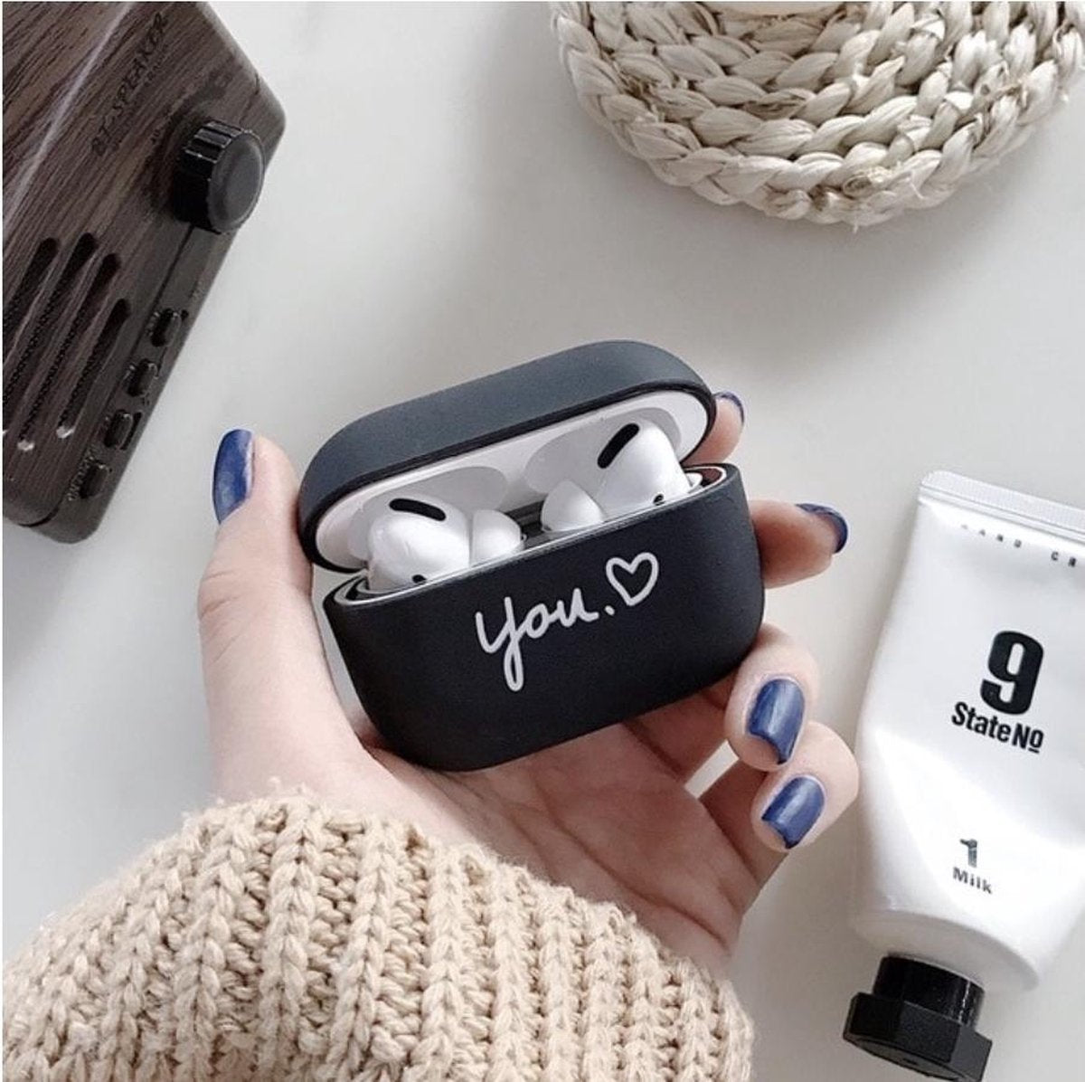 Apple AirPods PRO hard case - you zwart -