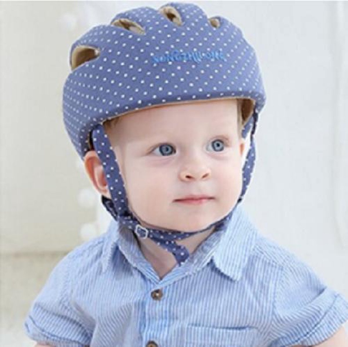 Baby helm blauw stippen 8 mnd tot 6 jaar